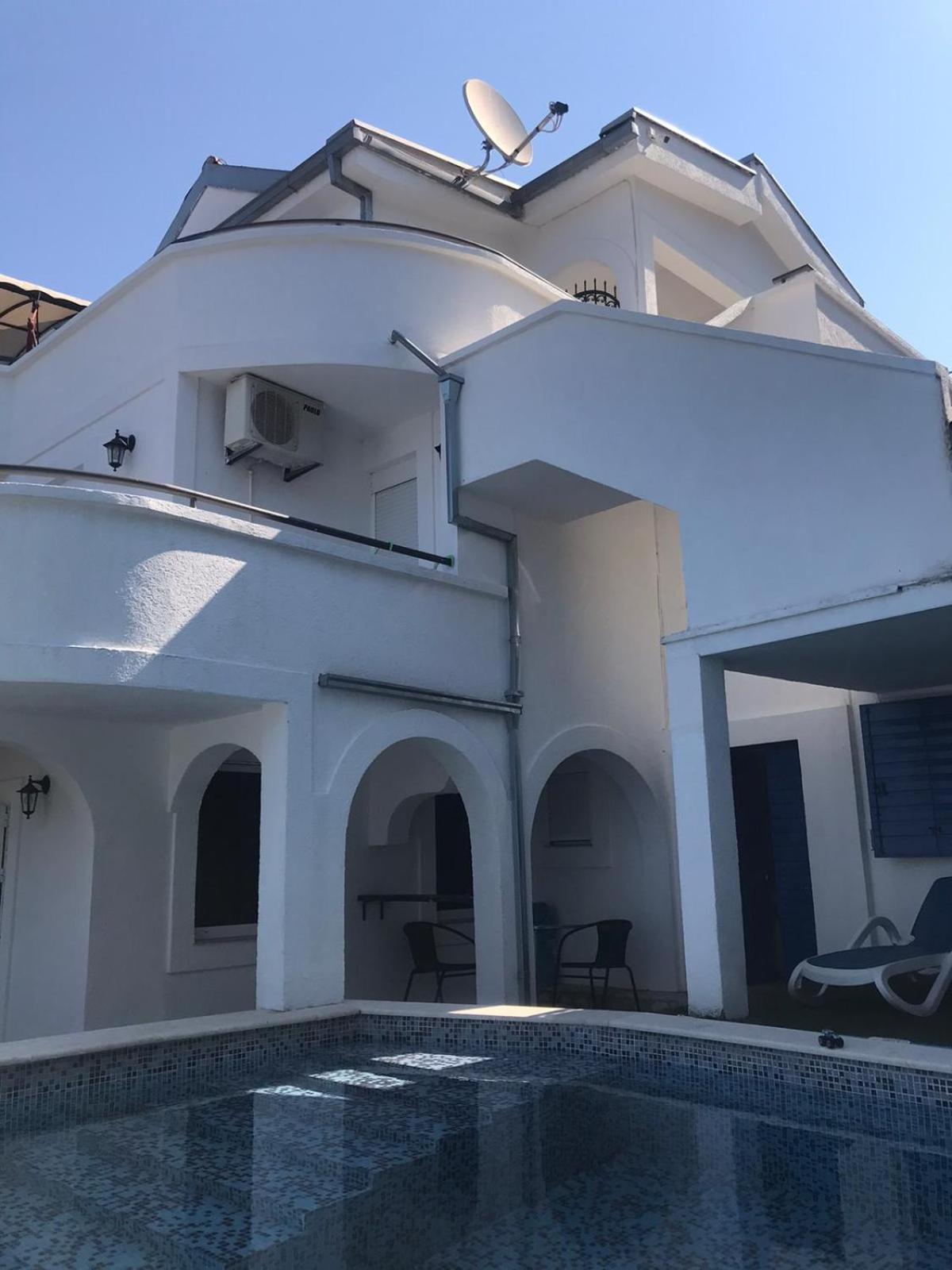 Apartmani Buena Vista 巴尔 外观 照片